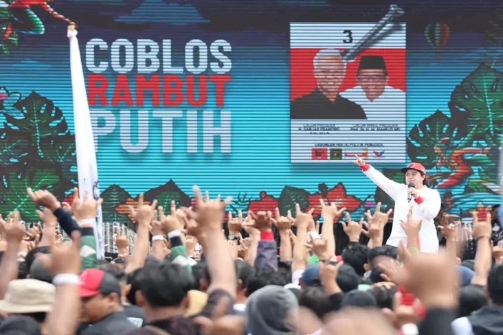 Ribuan Warga Surakarta...