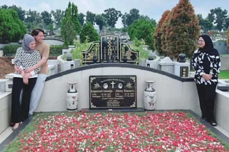 Cut Meyriska Ikut Roger...