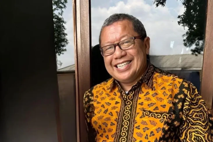 Profil Onno W Purbo,...