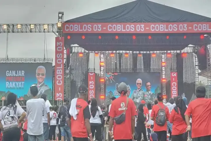 Ribuan Massa Pendukung...