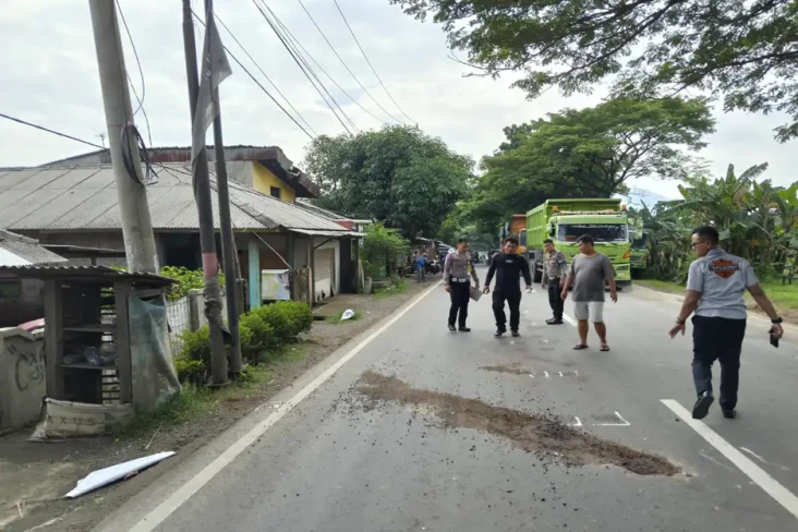 Senggolan, Pemotor Tewas...
