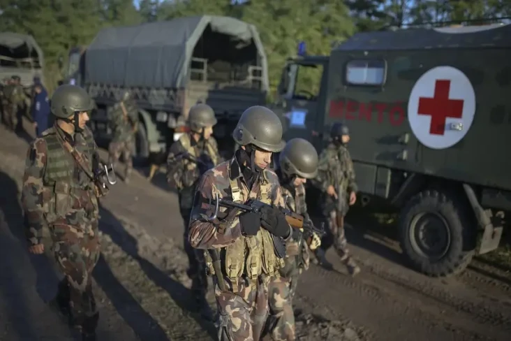Takut Diinvasi Rusia,...