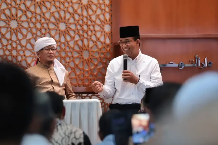Anies Silaturahmi ke...
