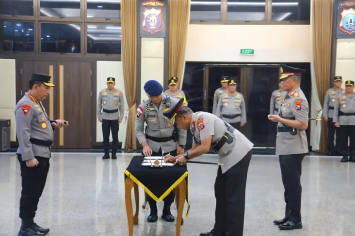 5 Kapolda Termuda yang...