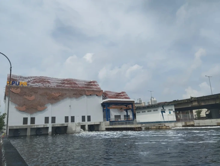 Prakiraan Cuaca Jakarta...