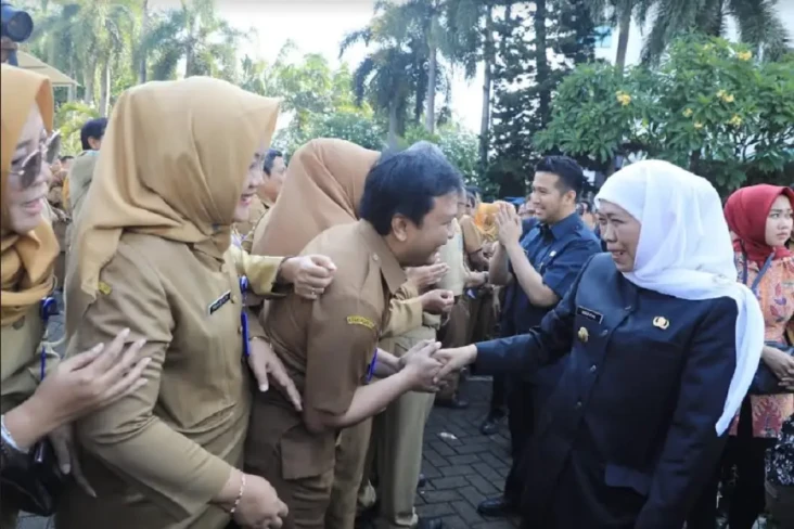 Hari Terakhir Menjabat,...