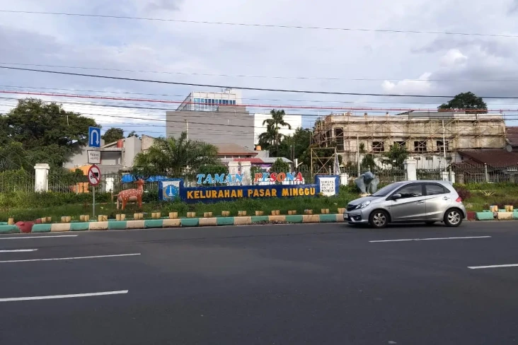 Prakiraan Cuaca Jakarta...
