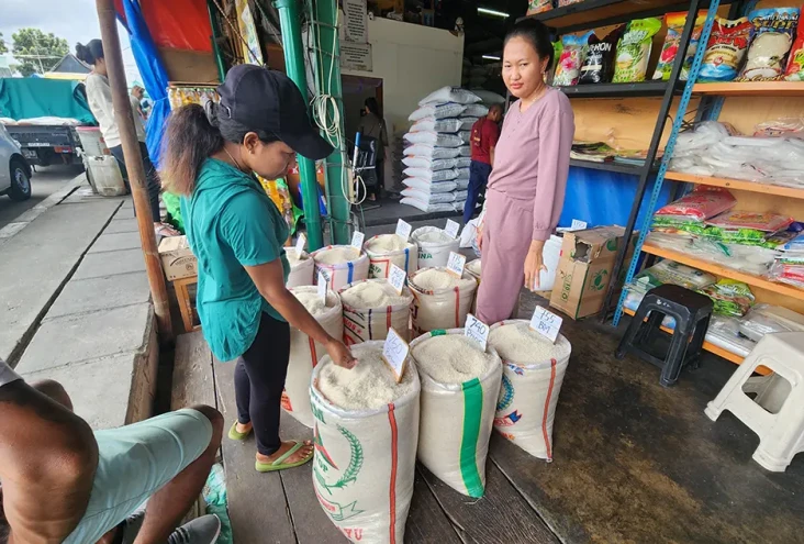 Harga Beras Mencekik...