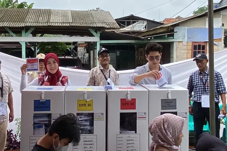 Jadi Caleg, Venna Melinda...