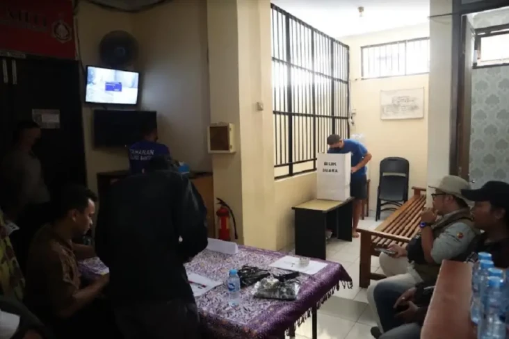Nyoblos di Balik Jeruji...