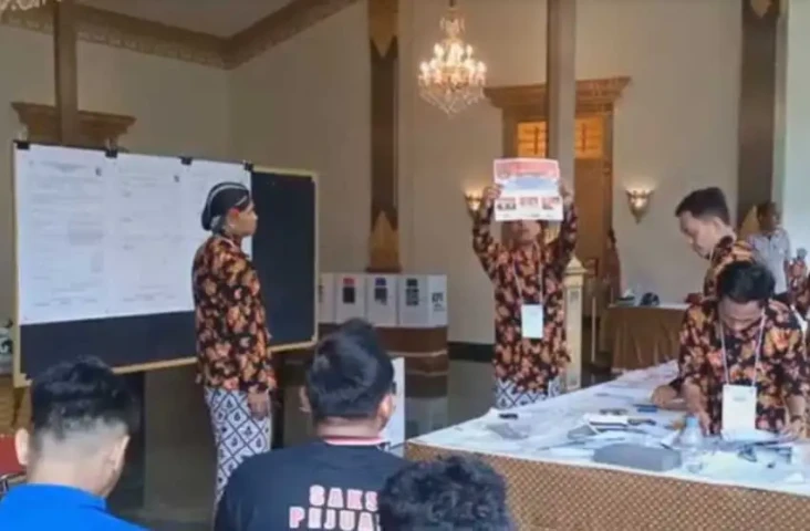 Ganjar-Mahfud MD Menang...