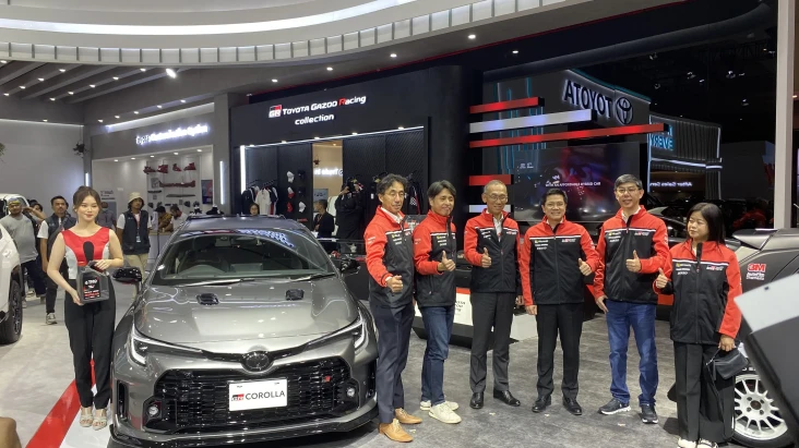 Pre-Book GR Corolla...