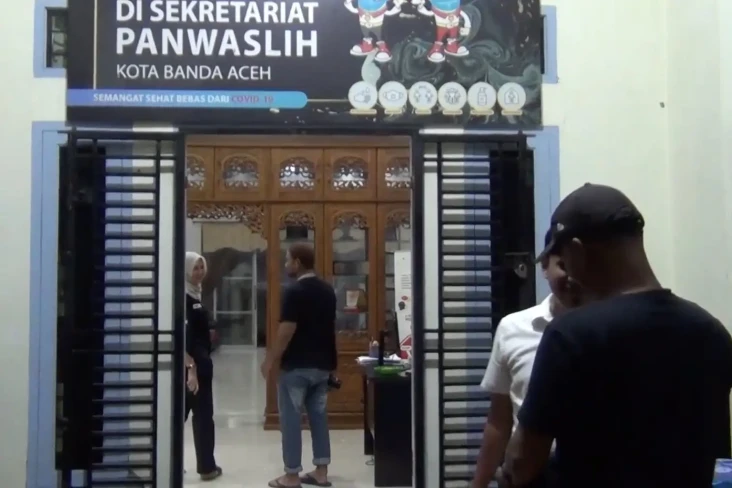 Wanita Aceh Kepergok...