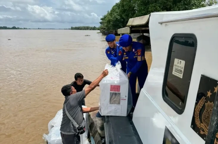 Banjir Melanda, Kotak...