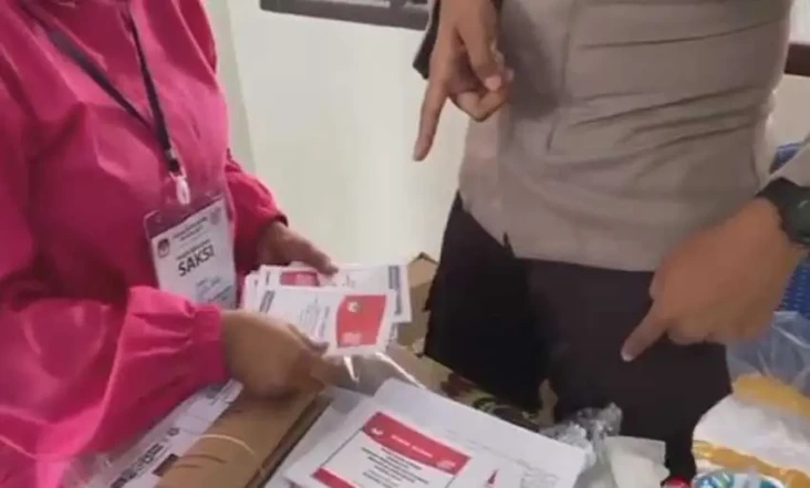Seorang Saksi Kepergok...