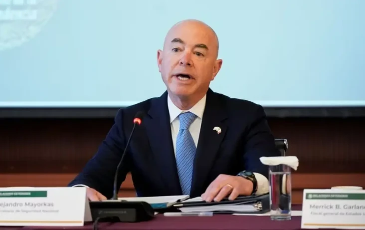Siapa Alejandro Mayorkas?...