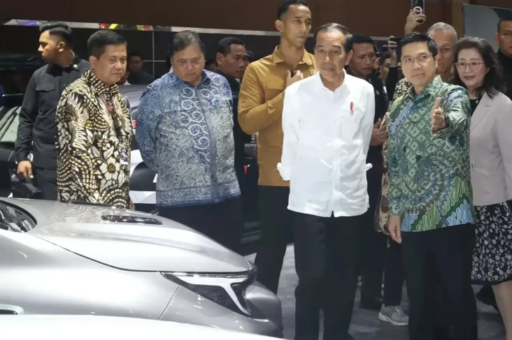 Optimisme Jokowi: Mobil...