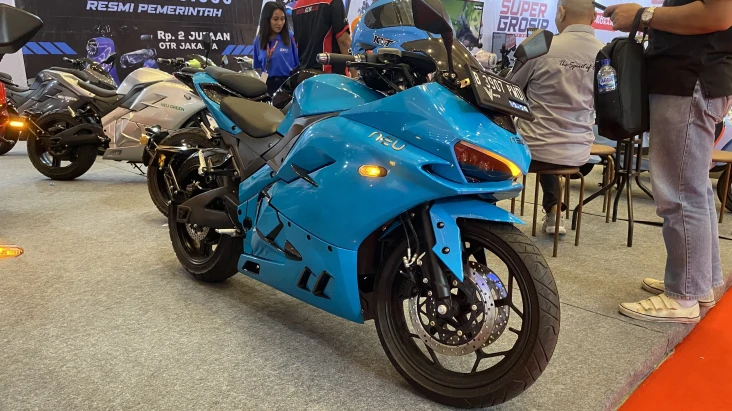 Buatan Gresik, Motor...
