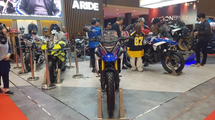 BMW Luncurkan 3 Motor...