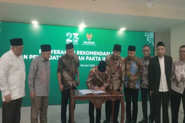 Baznas Serahkan Rekomendasi...