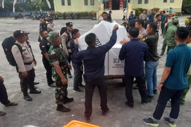 Diguyur Hujan Deras,...