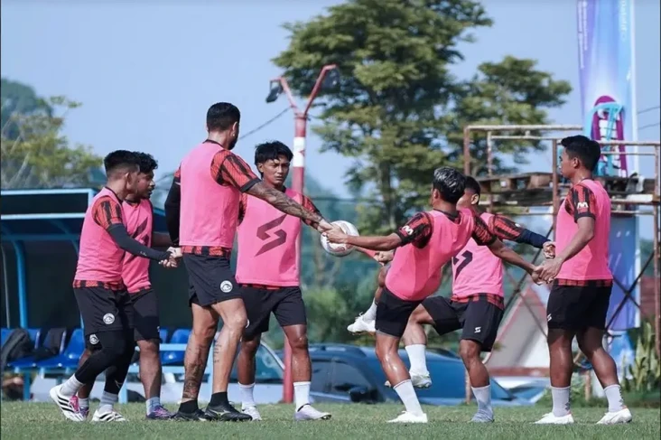 Widodo C. Putro Kembalikan...