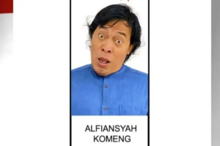 Foto Nyeleneh Komeng...