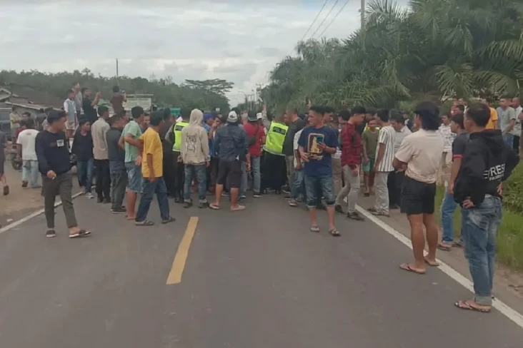 Protes Kecurangan Pemilu,...