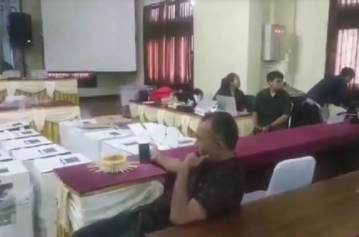 Aplikasi Sirekap Bermasalah,...