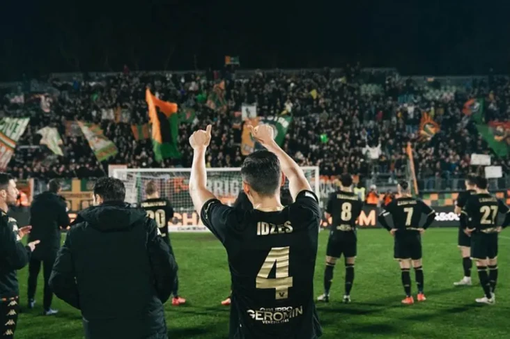 Main Penuh di Laga Venezia...