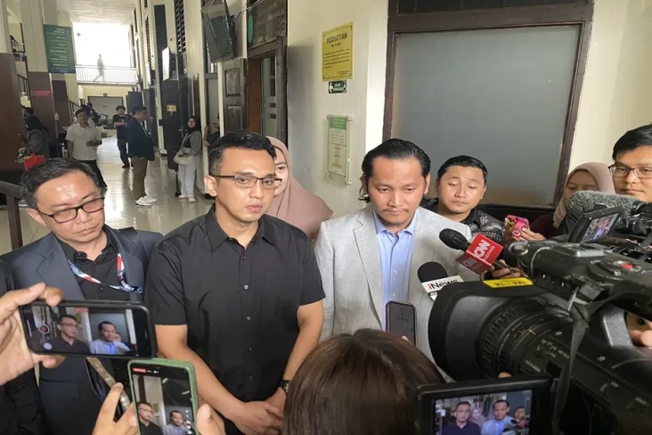 Aiman Witjaksono: Saya...