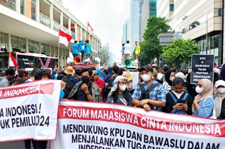 Massa Aksi Tolak Pemilu...