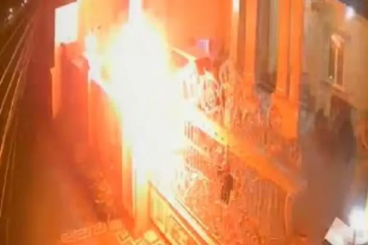 Ternyata Teror Bom Molotov...