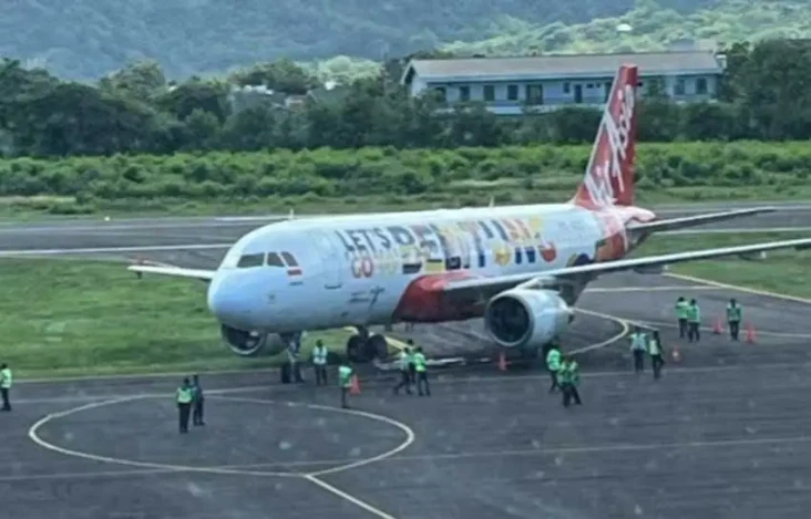 Pesawat AirAsia Tergelincir...