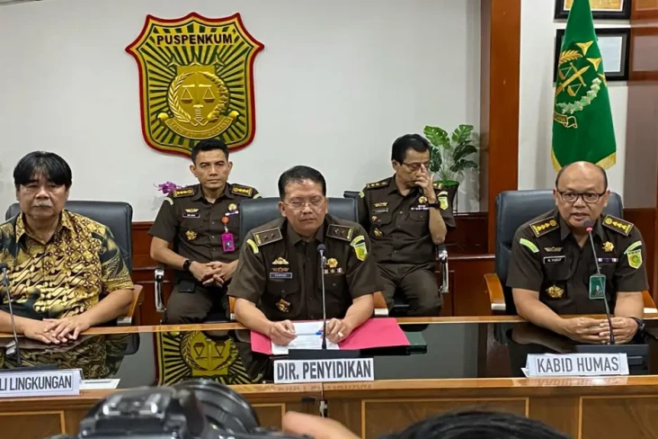 Kasus Korupsi Izin Tambang...