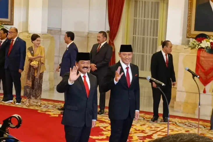 Intip Koleksi Mobil...