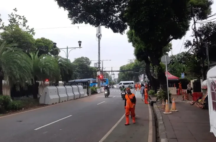 Massa Aksi Poros Buruh...