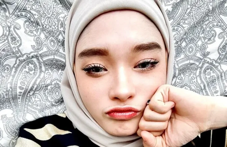 Bingung, Inara Rusli...