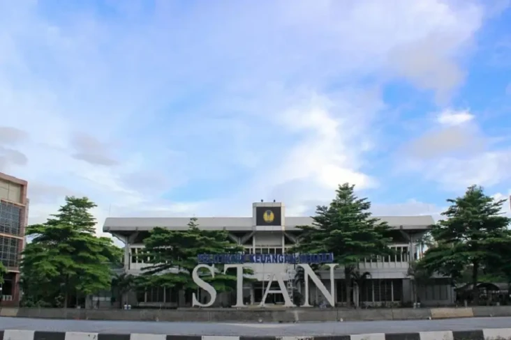 10 Sekolah Kedinasan...