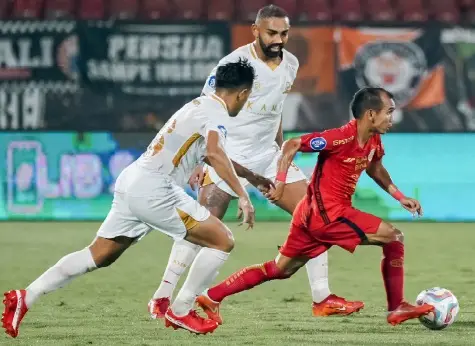 Hasil Liga 1 2023/2024:...