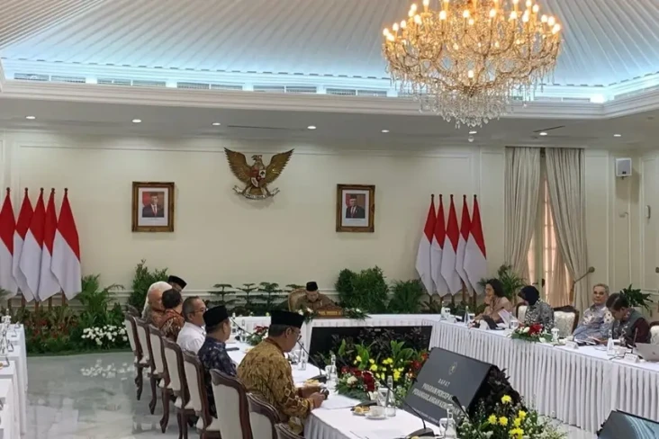 Wapres Pimpin Rapat...
