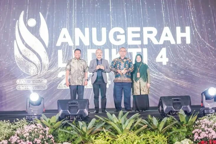UIKA Bogor Raih 4 Penghargaan...