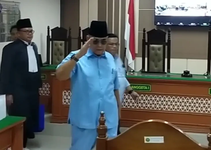 Panji Gumilang Dituntut...