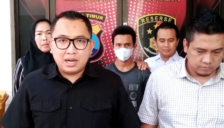 Tak Hanya Setrika Korban,...