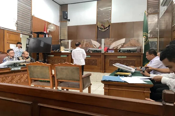 Praperadilan Aiman,...