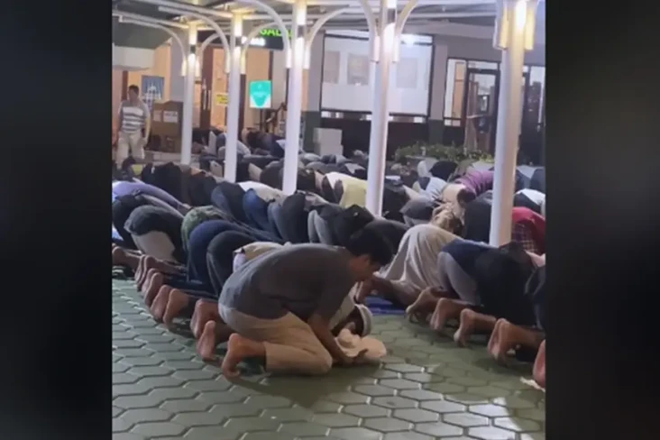 Viral Video Seorang...