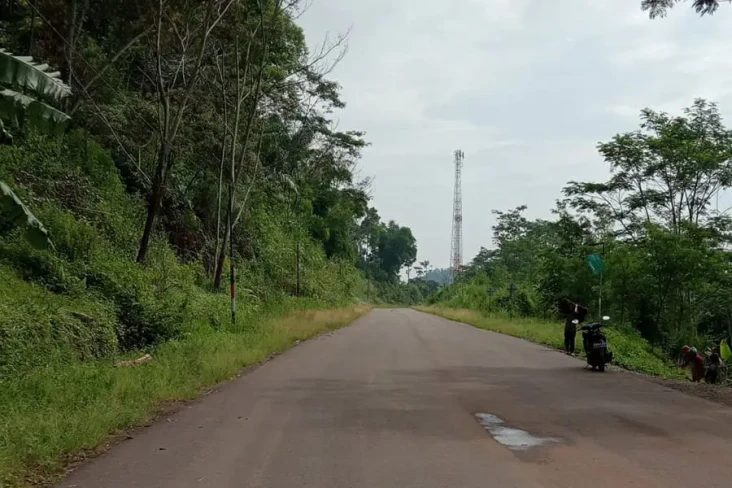 Akses Jalan PLTA Upper...