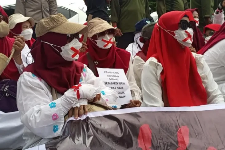 Demo di Gedung Kepresidenan...