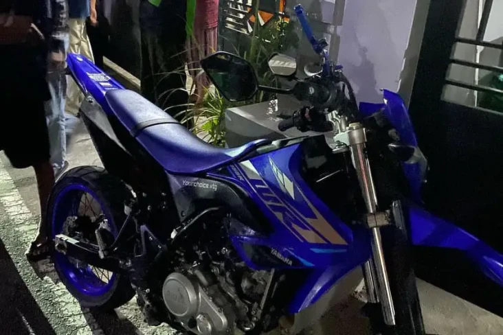 Ngebut Bawa Motor Trail,...