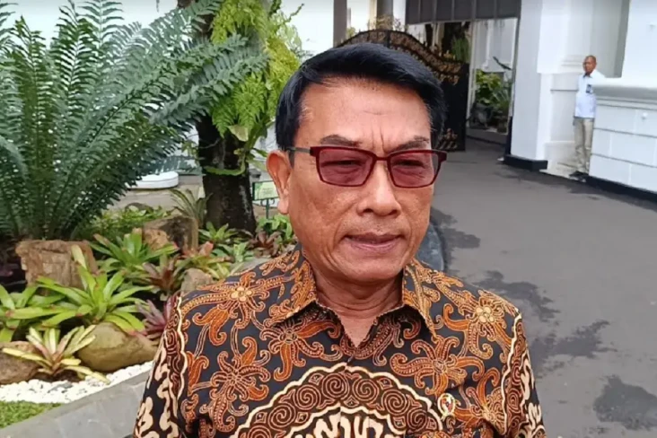 Salaman dengan AHY di...